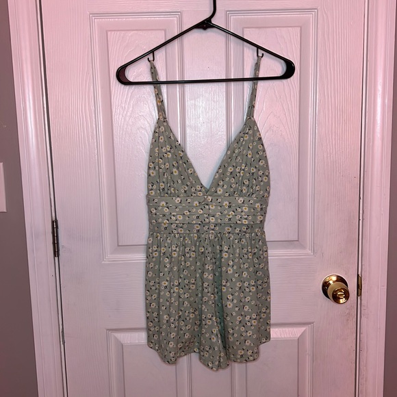 Daisy print romper, size medium, adjustable straps, low cut - Picture 1 of 4